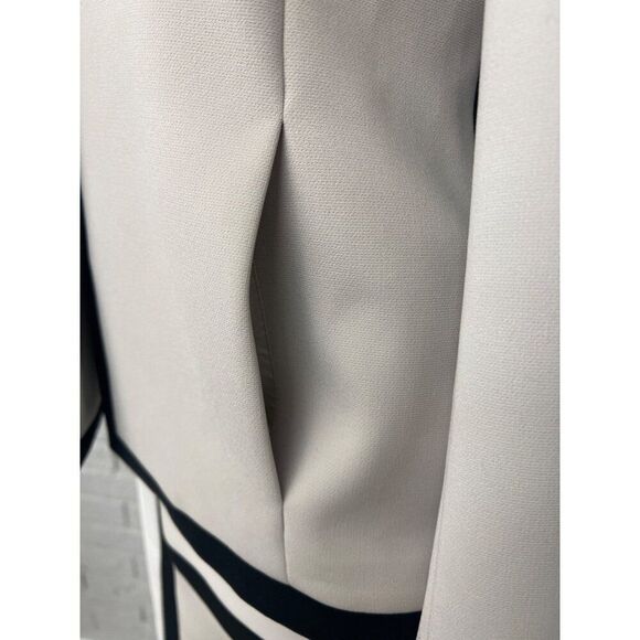 Sandra Petite Women Color Block Skirt Suit Size 4P Jacket / 8P Skirt - Picture 9 of 12